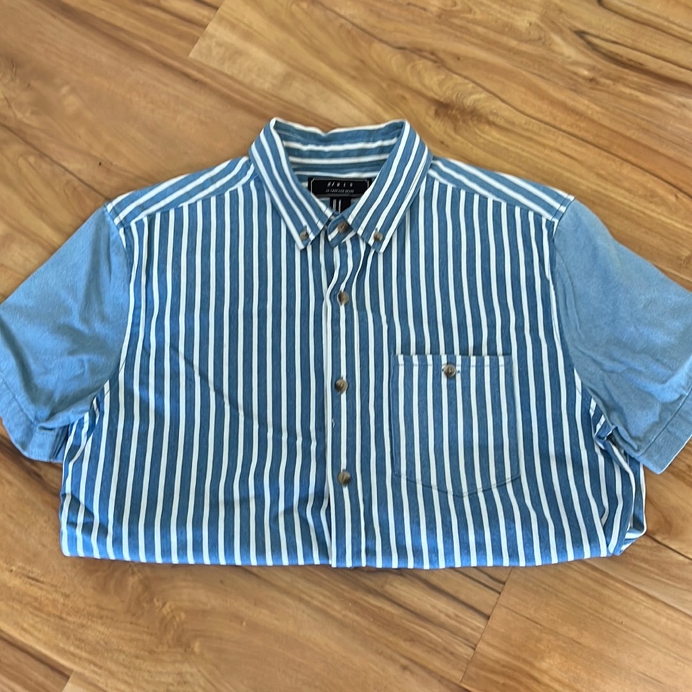 21 Men Short Sleeved button down.